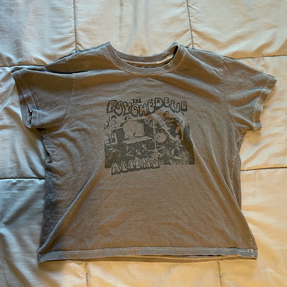 Brandy Melville graphic shirt